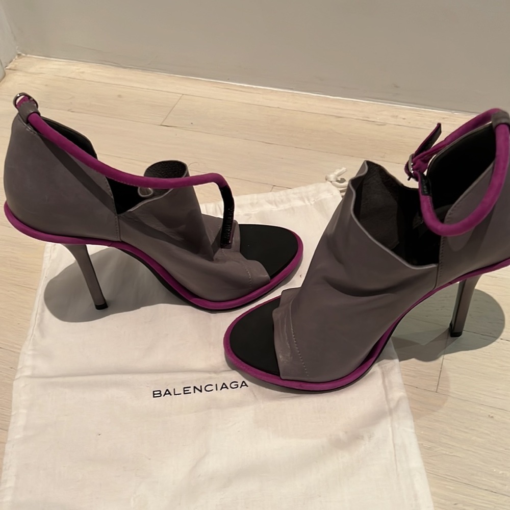 Balenciaga Gray/purple leather glove peep toe sling back heels - 37 (7)NEW - Picture 7 of 8
